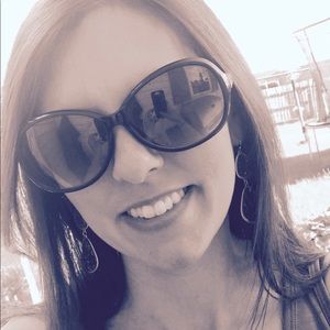 Meet your Posher, Victoria